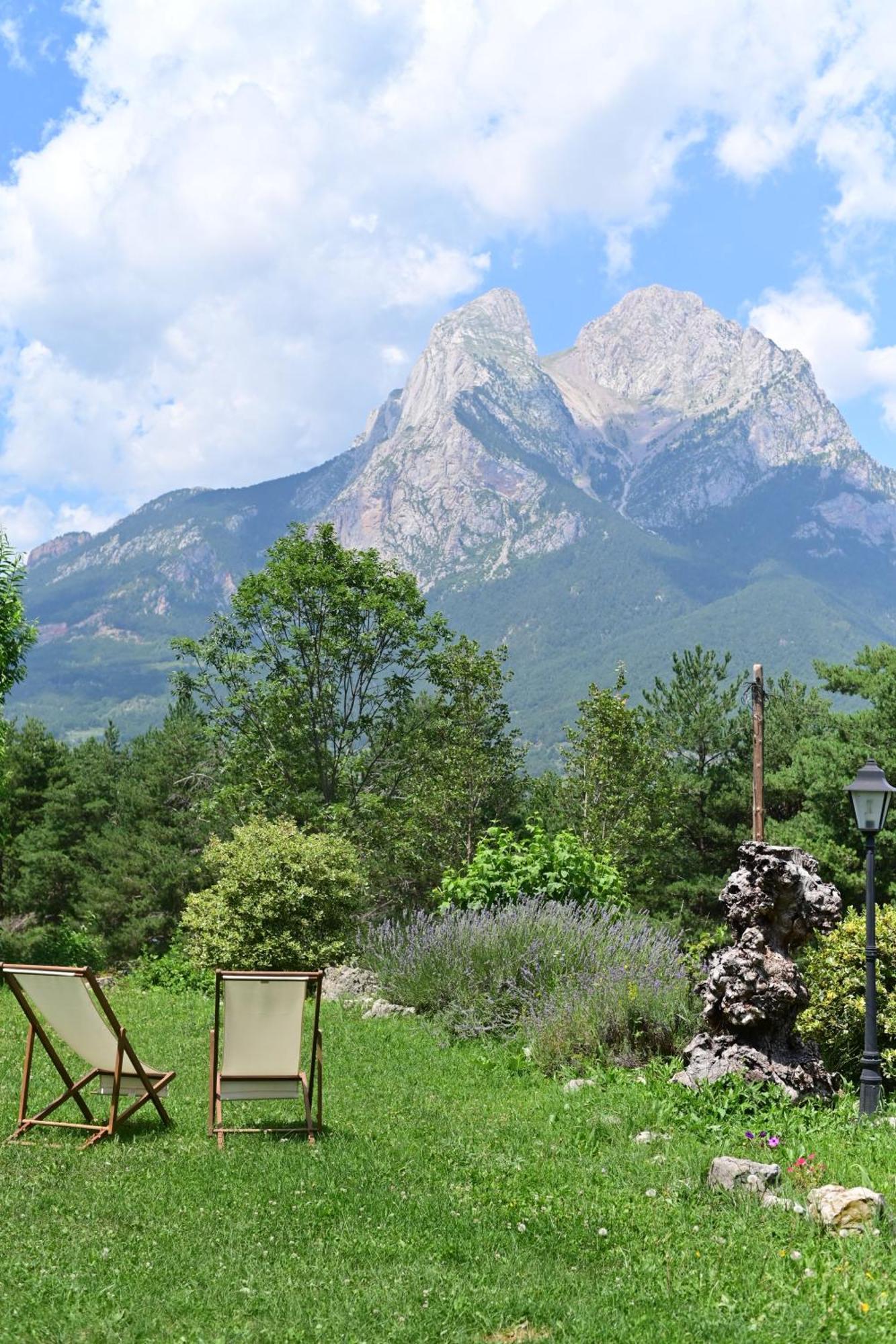 Hotel L'Indret Del Pedraforca Adults Only Saldés Esterno foto