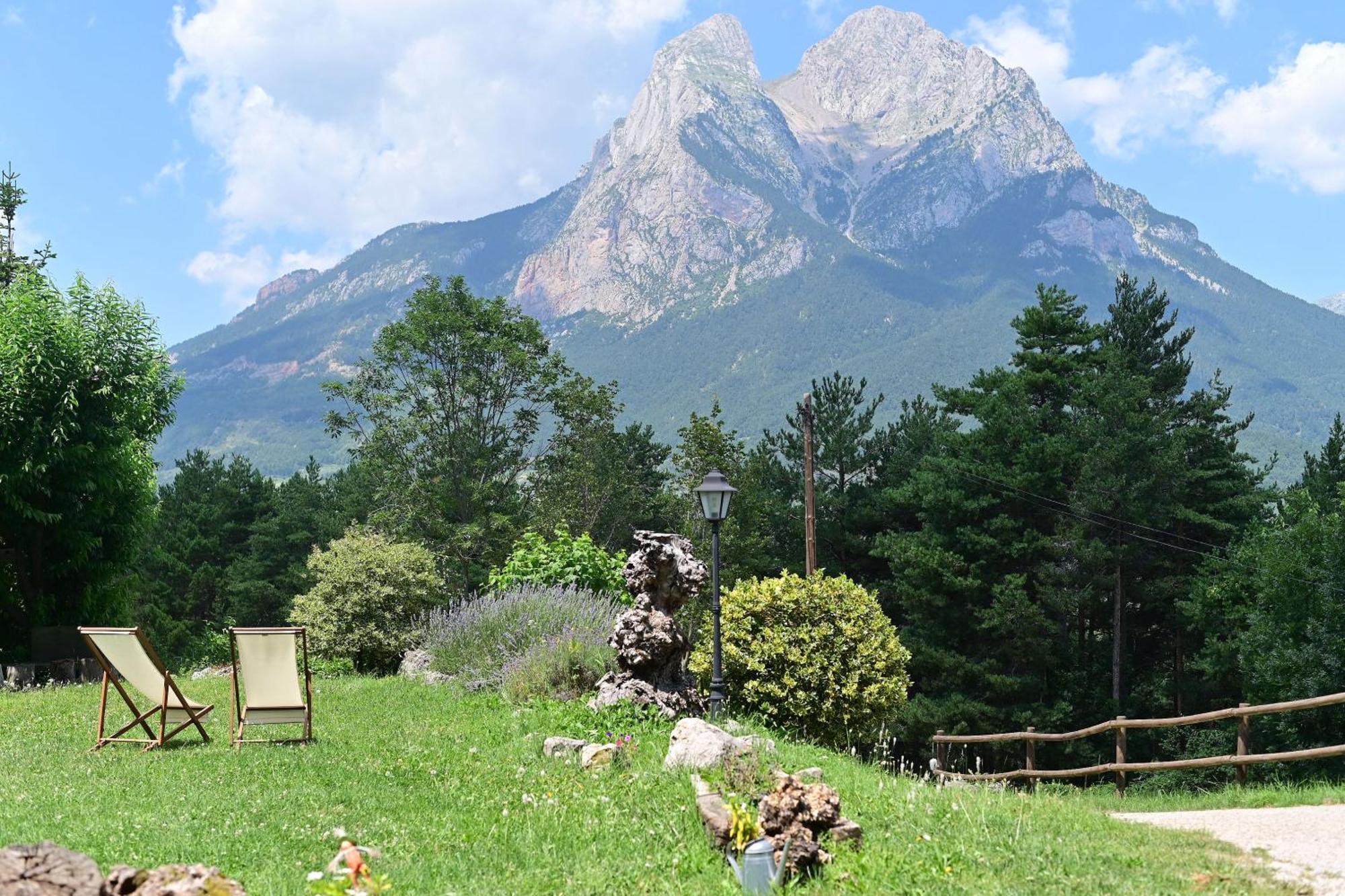 Hotel L'Indret Del Pedraforca Adults Only Saldés Esterno foto